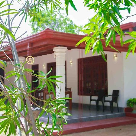 Wijesiri Family Guest House سيغيرِيا المظهر الخارجي الصورة