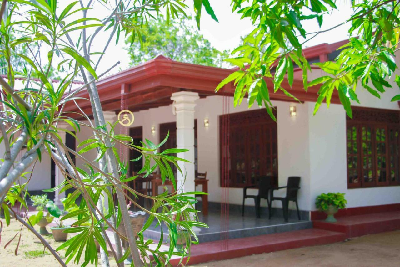 Wijesiri Family Guest House سيغيرِيا المظهر الخارجي الصورة