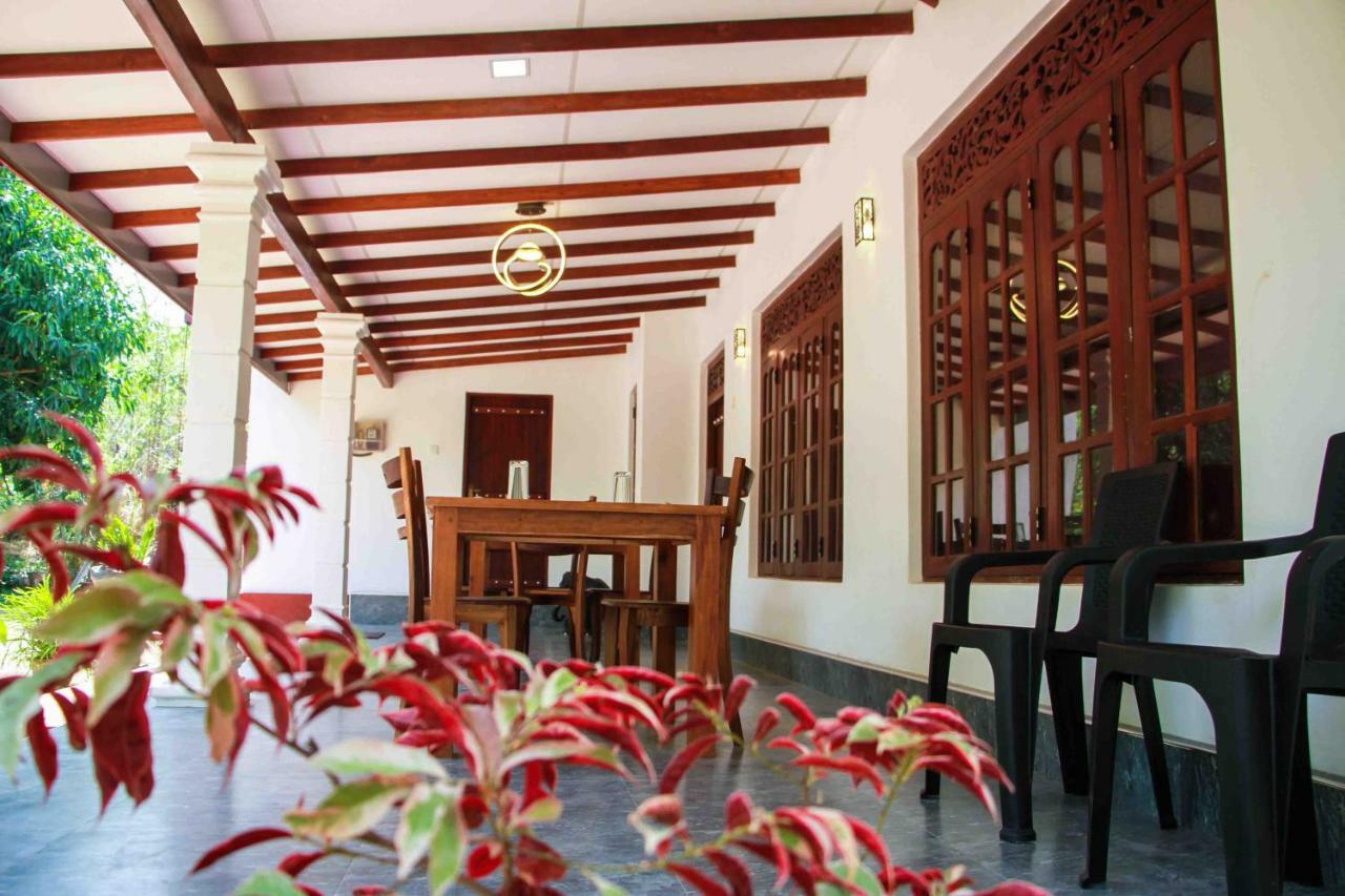 Wijesiri Family Guest House سيغيرِيا المظهر الخارجي الصورة