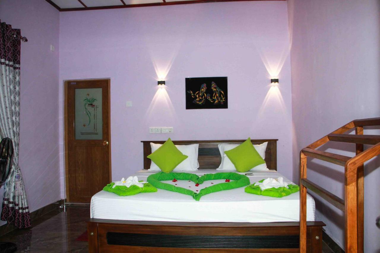 Wijesiri Family Guest House سيغيرِيا المظهر الخارجي الصورة