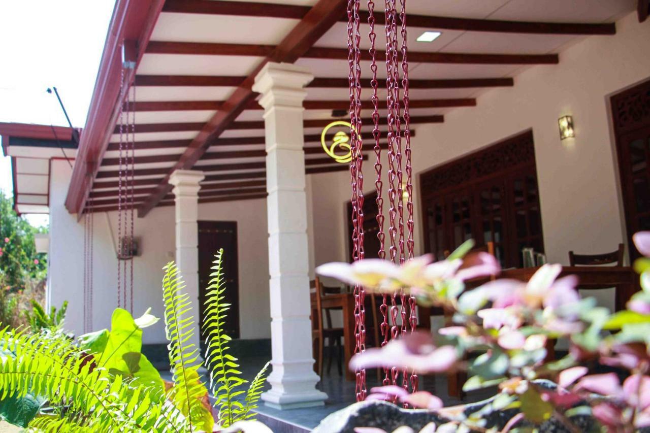 Wijesiri Family Guest House سيغيرِيا المظهر الخارجي الصورة